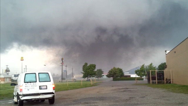 [Oklahoma-tornado-mobile-f-016%255B4%255D.jpg]