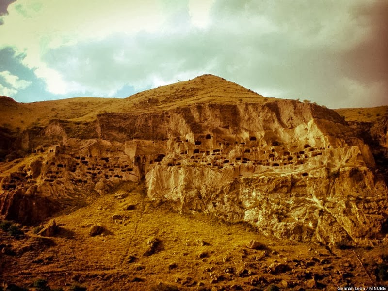 [oVARDZIA9002.jpg]