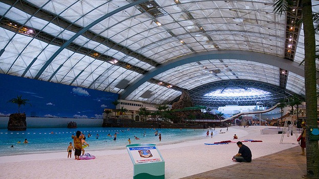 Main Pool Seagaia Ocean Dome, Japan