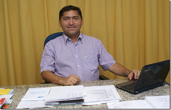 HÉLIO BORGES, É CANDIDATO EM 2012[3]