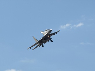 Русско-происхождение Су-30 МКИ истребителя пролетели ВВС Индии на Красной упражнения флага в США и Indradhanush упражнения с Великобританией