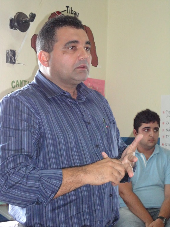 [PREFEITO%2520NALDINHO%2520PARTICIPA%2520DA%2520REUNI%25C3%2583O%2520E%2520OUVE%2520REIVINDICA%25C3%2587%25C3%2595ES%2520DO%2520POVO%255B3%255D.jpg]