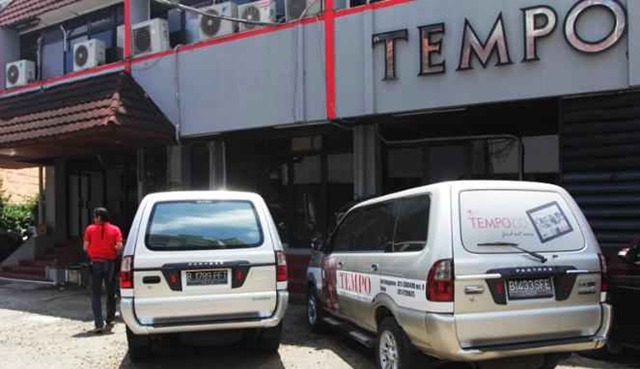 [kantor%2520tempo%2520diserang%2520dituduh%2520kader%2520pks%2520penyerangnya%255B3%255D.jpg]