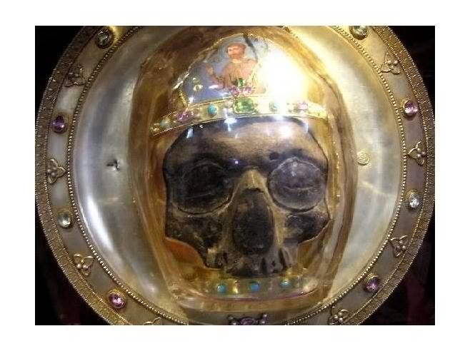 [skull-illusion-john-the-baptist-head.jpg]