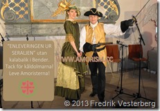 DSC04293 (1) Anna grön klänning Fredrik 1700 tal hatt handskar guldväst värja pistol. Med amorism