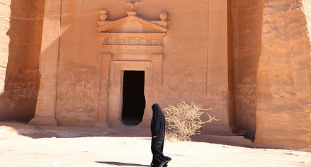 [Arabia-abaya-madain10.jpg]