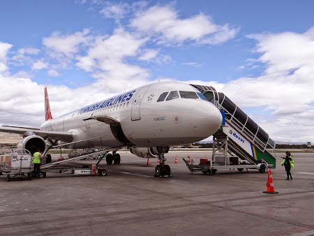 01. Turkish Airlines pe aeroportul Kayseri.JPG