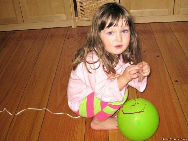 [Playing-With-Pet-Balloon%255B4%255D.jpg]