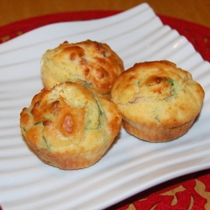 Αλμυρά muffins με σολομό