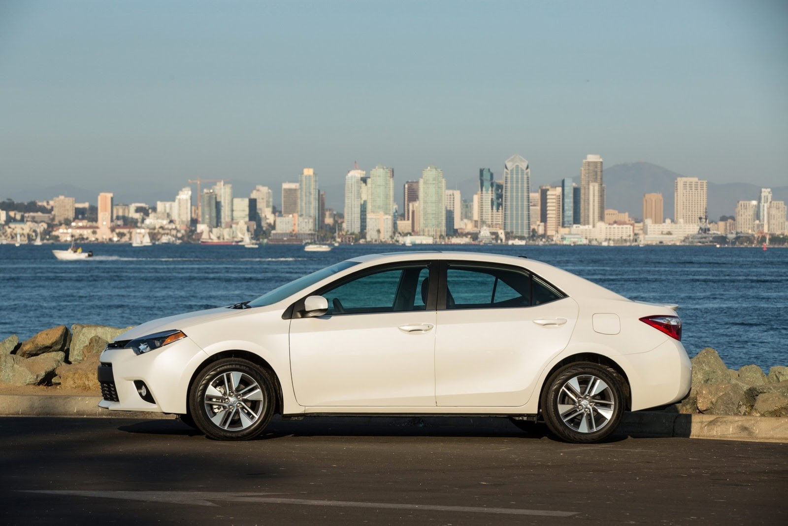 [Toyota-vs-Ford-10%255B2%255D.jpg]