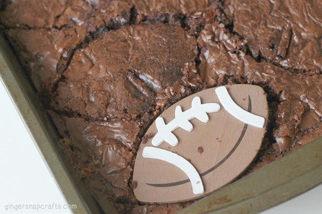 how to cut out football brownies #shop