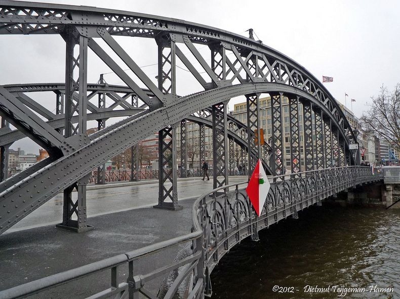 Hamburg, the City of Bridges