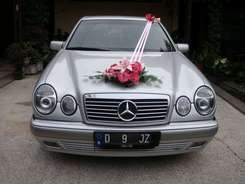 Sewa mobil  Wedding dengan Alphard  di BSD