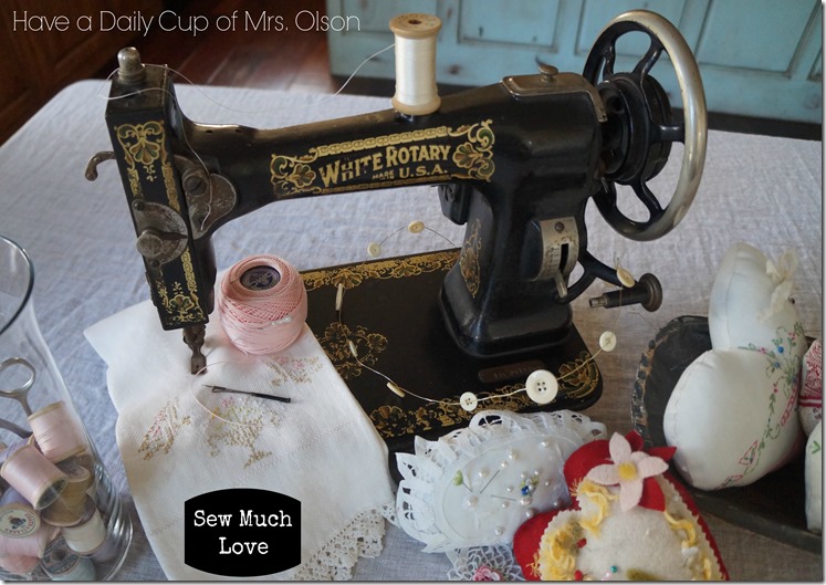 Vintage Sewing Machine Vignettte