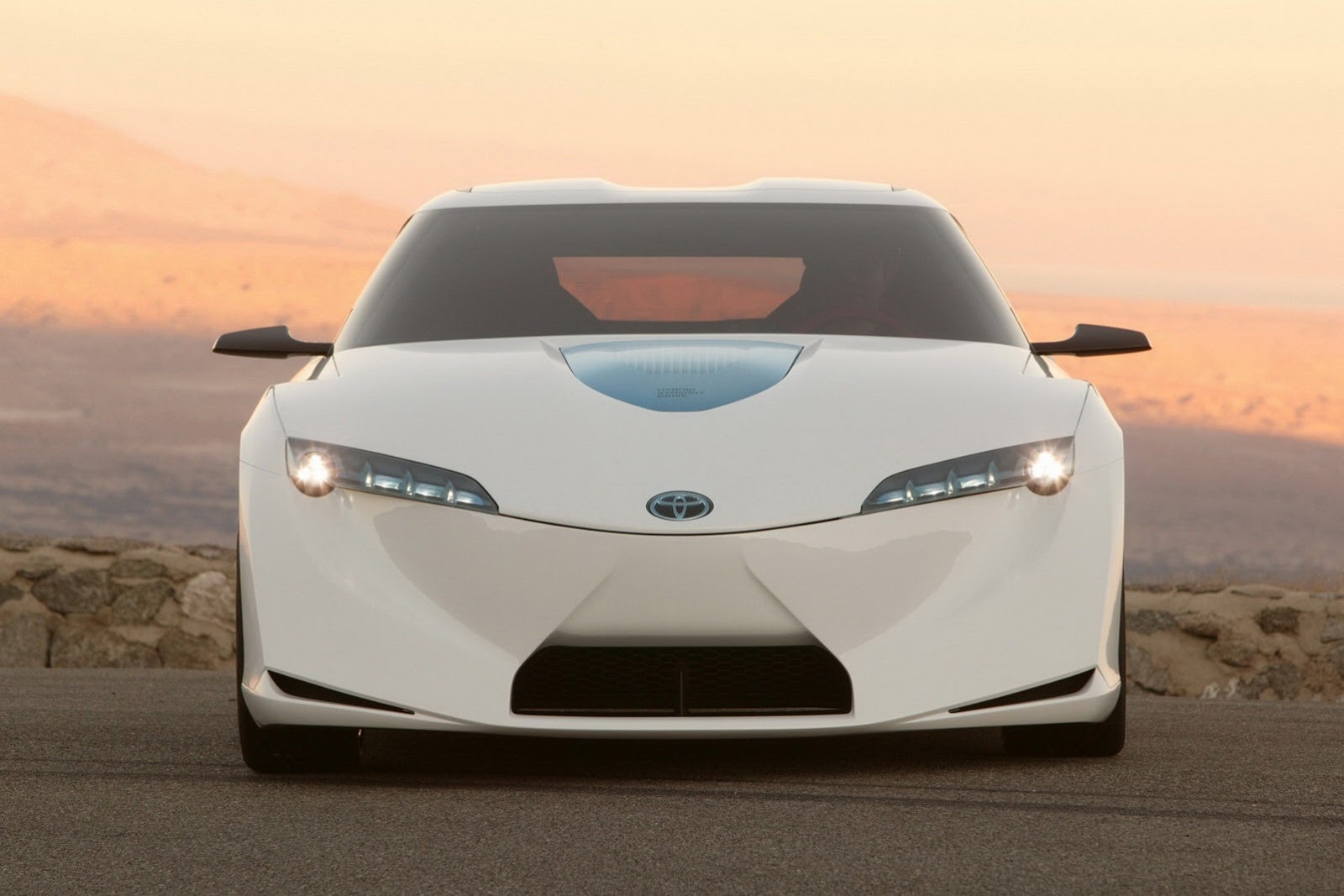 [Toyota-FT-HS-3%255B7%255D.jpg]