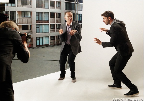 Robin Williams and James Wolk in THE CRAZY ONES.