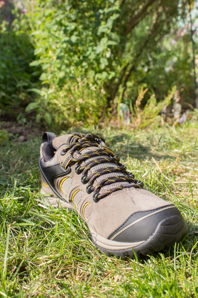 [Merrell%2520Chameleon%25205-1%255B8%255D.jpg]