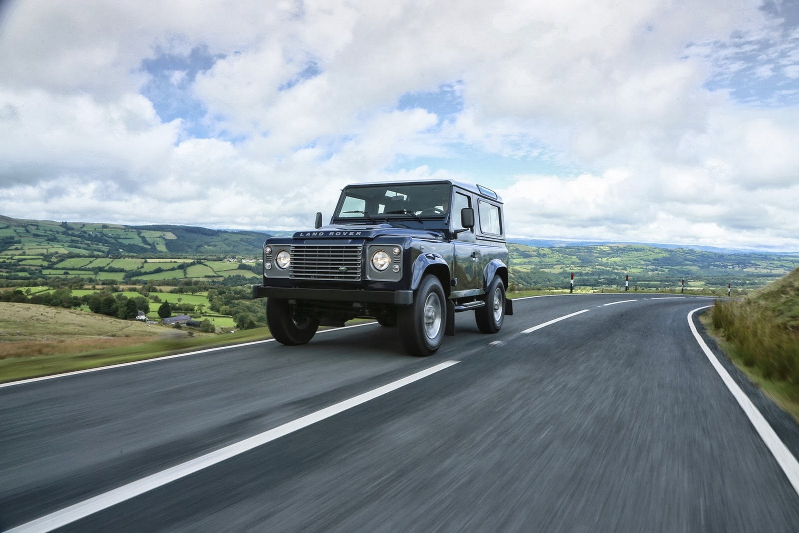 [Land-Rover-Defender-5%255B2%255D.jpg]