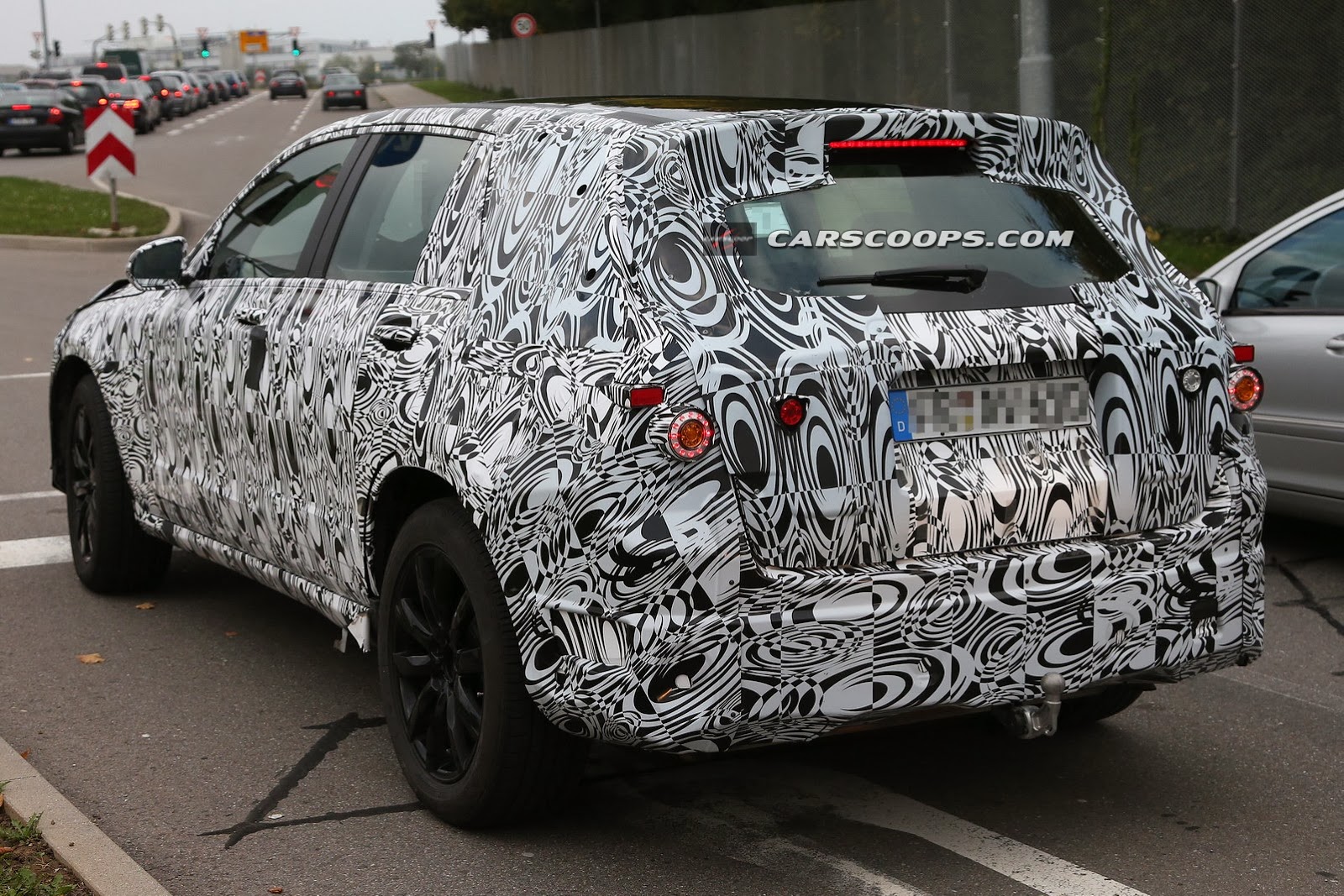 [2016-Mercedes-Benz-GLK-5B%255B3%255D.jpg]