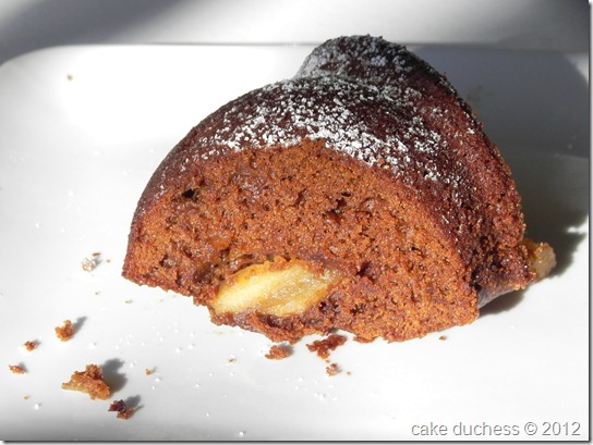 gingerbread-apple-bundt-cake-2