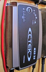 зарядное устройство для свинцовых аккумуляторов CTEK MXS25