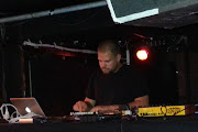 Com Truise