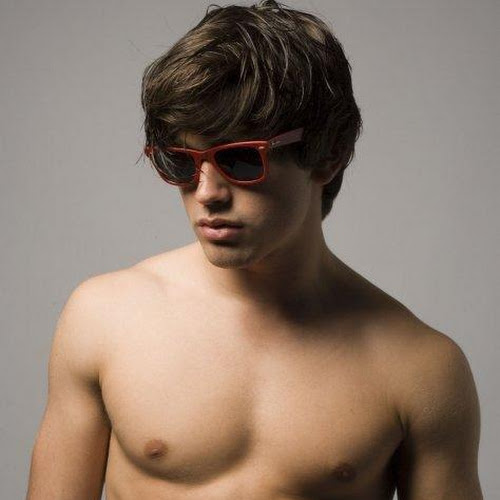 Justin Gaston