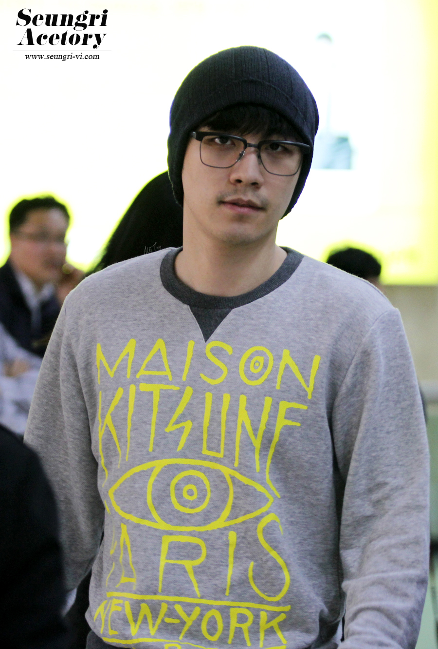 Seung Ri - Gimpo Airport - 20may2013 - 21.jpg