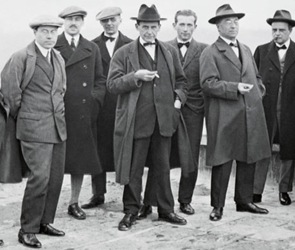 Walter-Gropius-arquitectos-famosos Walter-Gropius-arquitectos-famosos