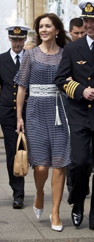 [861738-le-prince-frederik-et-la-prin%255B1%255D.jpg]