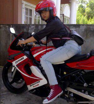 WAJIT EKA BLOGSPOT: CEWEK KAWASAKI NINJA RR-9