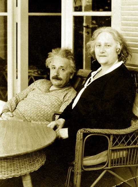 [Albert_and_Elsa_EinsteinSPL4.jpg]