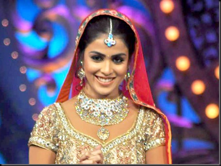 Malaika, Genelia on the sets of Saroj Khan Show6