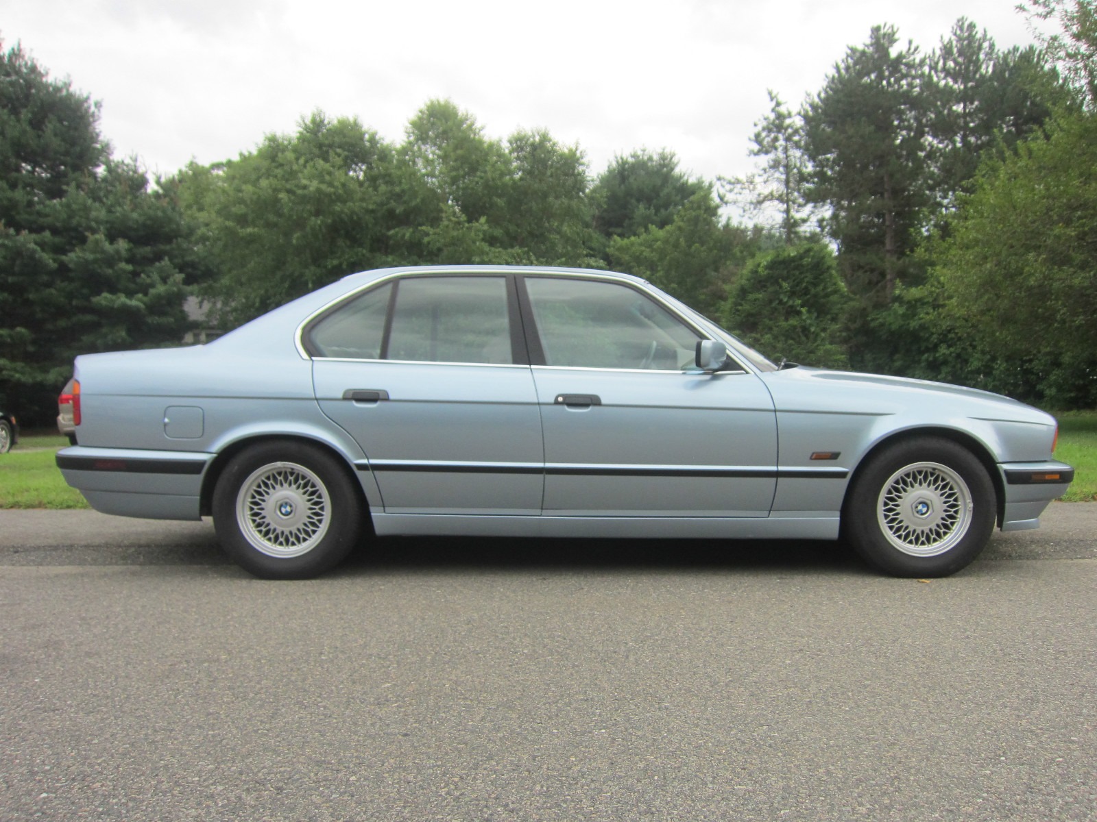 [1995-BMW-540i-7Manual%255B5%255D.jpg]