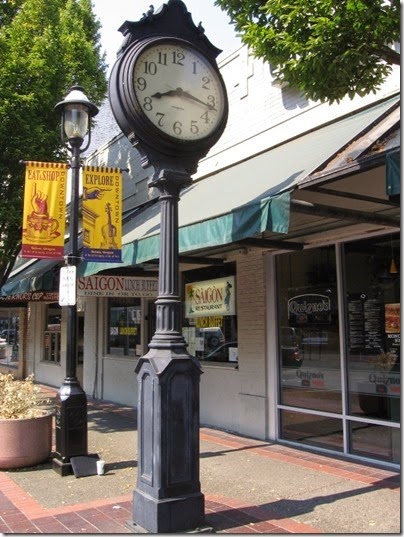 IMG_3224 TG Bligh Building Street Clock in Salem, Oregon on September 4, 2006