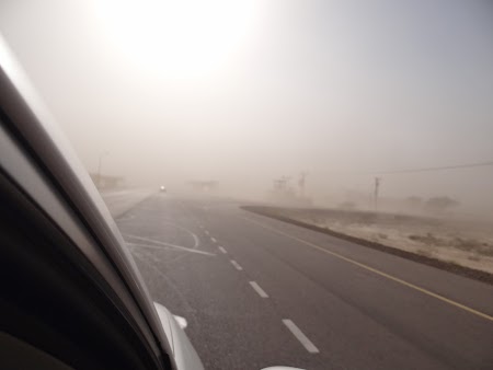 23. Furtuna de nisip in desert.JPG