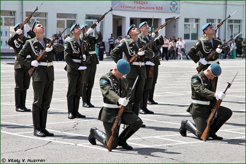 Фотографии 132-го выпуска РВВДКУ