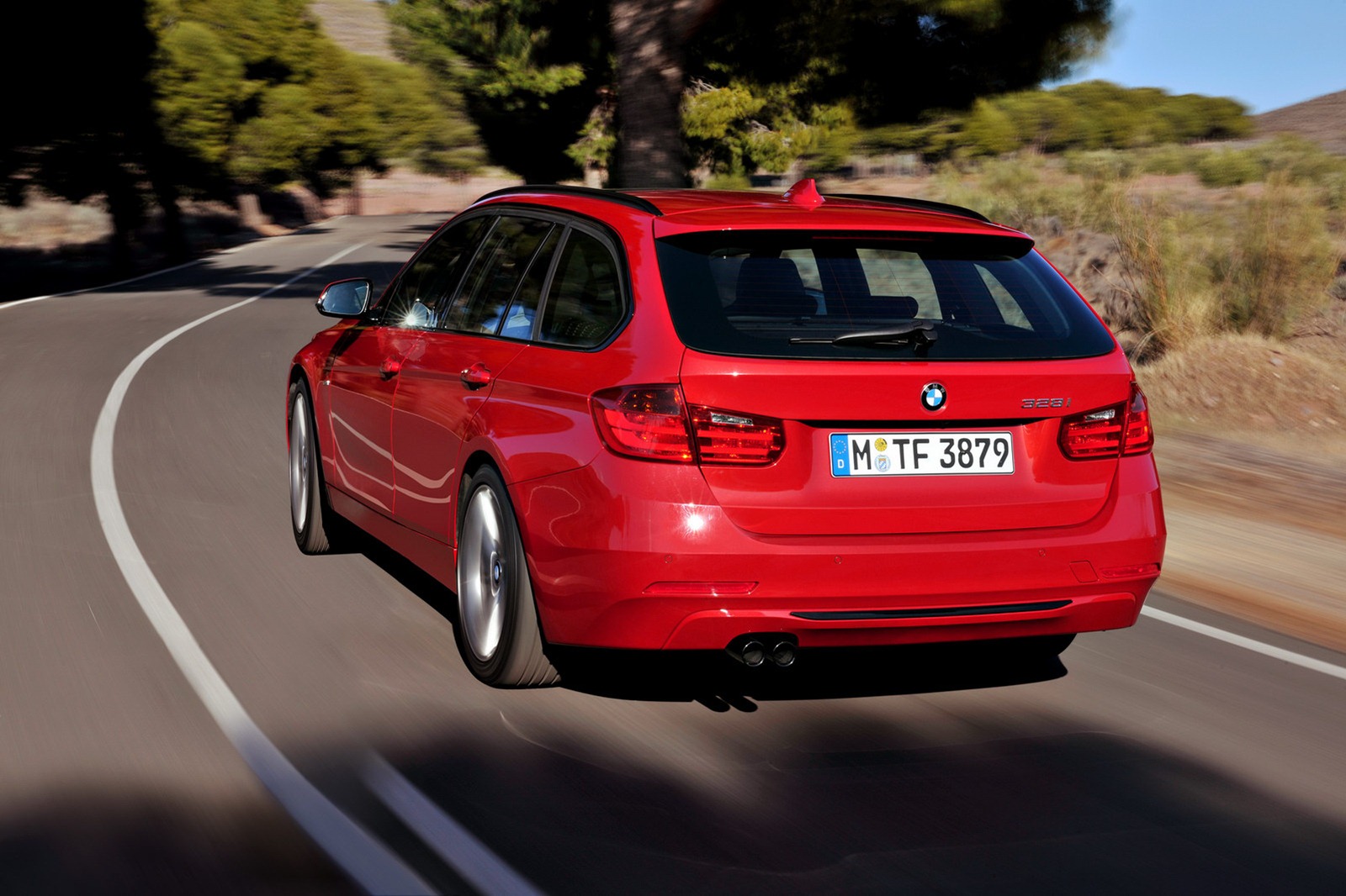 [2013-BMW-3-Series-Touring-9%255B2%255D.jpg]