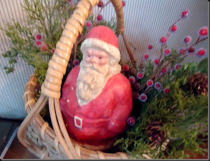 Santa in basket den