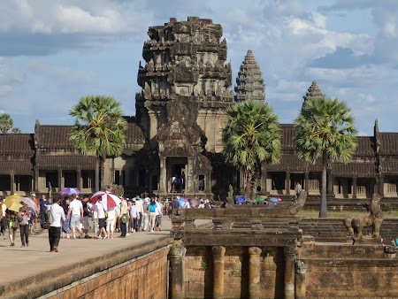 15. Ananas Angkor.JPG
