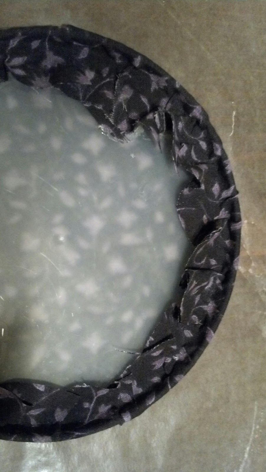 An Onion Exposed Headband Stand