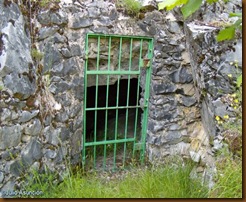 Puerta de entrada cueva de Zatoya - Abaurrea Alta