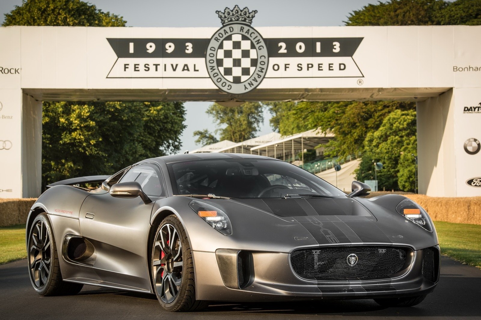 [Jaguar-C-X75-2%255B2%255D.jpg]