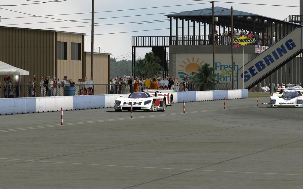 [GTR2%25202011-06-28%252012-08-55-98%255B2%255D.jpg]