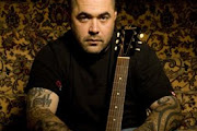 Aaron Lewis