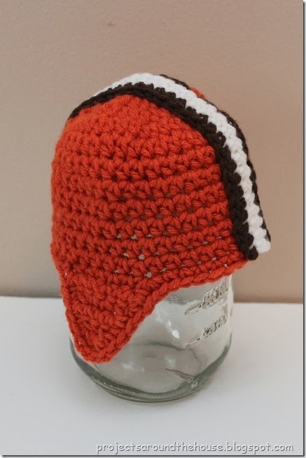 Crochet Footbal Helmet Hat Pattern 0-3 Month Crochet Footbal Helmet Hat Pattern 0-3 Month