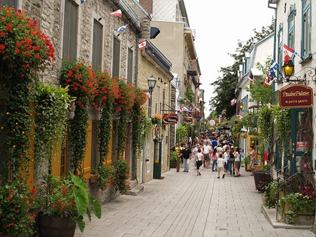 Rue-de-Petit-Champlain-Québec-City-Canada-by-palestrina55
