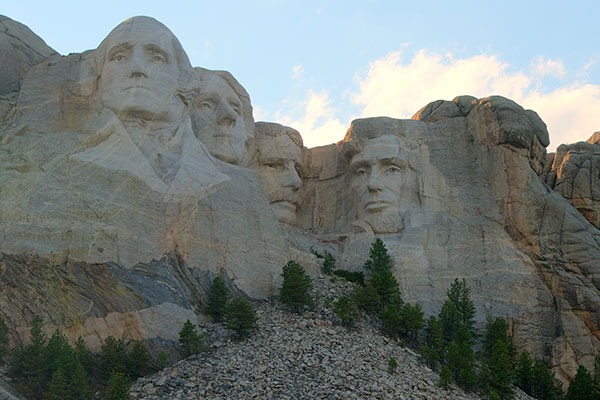 [2011Jul30-Mount_Rushmore_tonemapped%255B3%255D.jpg]