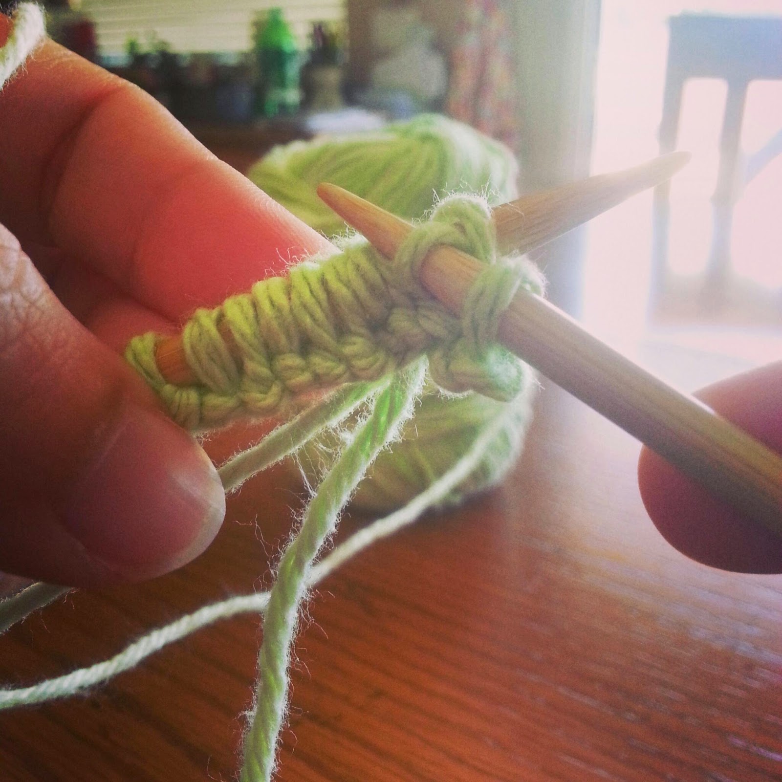 Crafty RDH: How To Knit : Knit Stitch