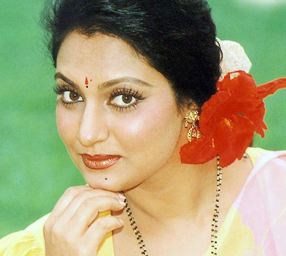 [actress_madhavi_cute_pic%255B6%255D.jpg]